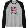 Play-Doh Squished Pro Center Bold Filled Logo Raglan Baseball Tee(Black/Athletic Heather)